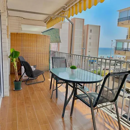 Con Terraza Y Parking En Primera Linea Apartamento