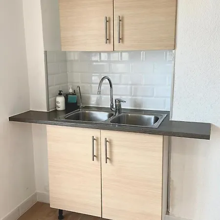 Apartamento Con Terraza Y Parking En Primera Linea *